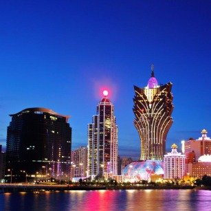 2025年新澳门和香港天天免费精准大全，详细解答、解释与落实